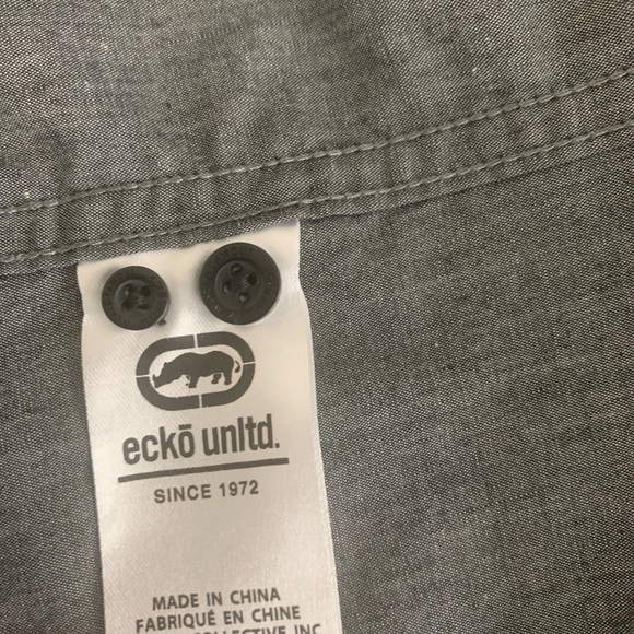 Casual button down short sleeve shirt, XL in size - Picture 4 of 5